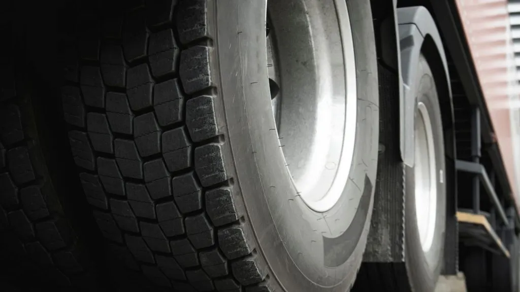 Trailer Tires vs Car Tires: Crucial Differences You Need to Know