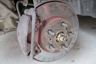 Seized Caliper Brake Symptoms: Signs of a Stuck Brake Caliper to Watch For