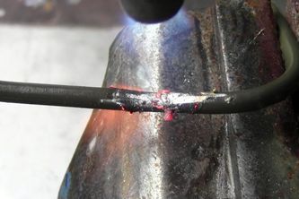 Clogged Brake Line Symptoms: Signs of a Blocked Brake Fluid Line and What to Do